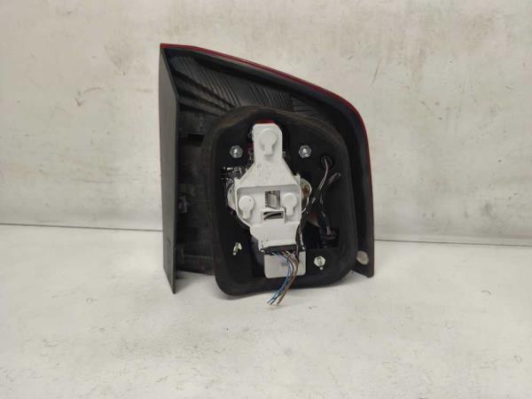 FEU ARRIERE GAUCHE SKODA OCTAVIA BREAK - Vue 2